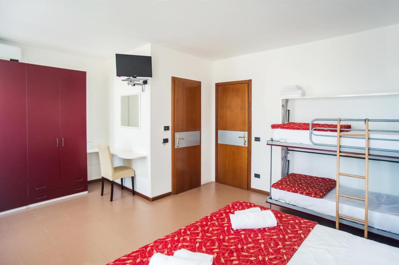 Hotel Il Castello Pozzolengo Extérieur photo